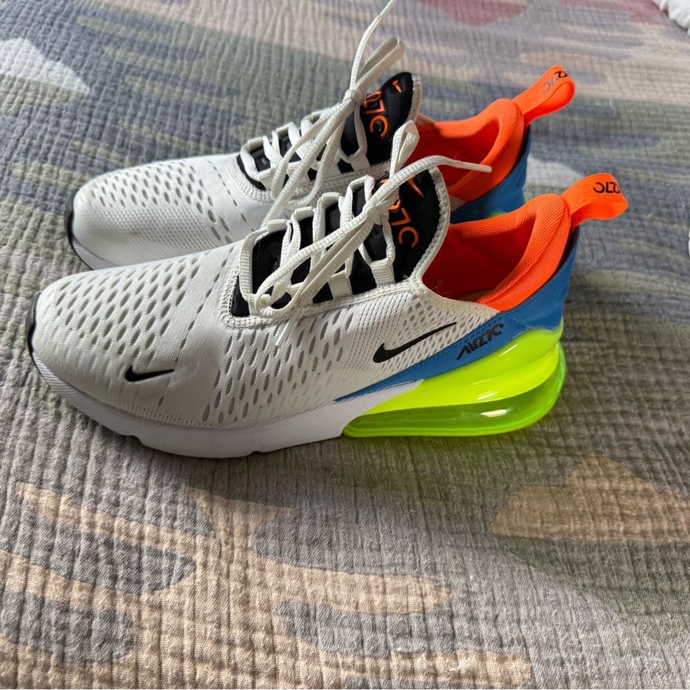 Nike Air Max 270 Women's Size 9.5 White Blue Volt Running